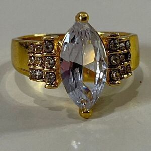 Elegant Gold and Silver Crystal Ring​